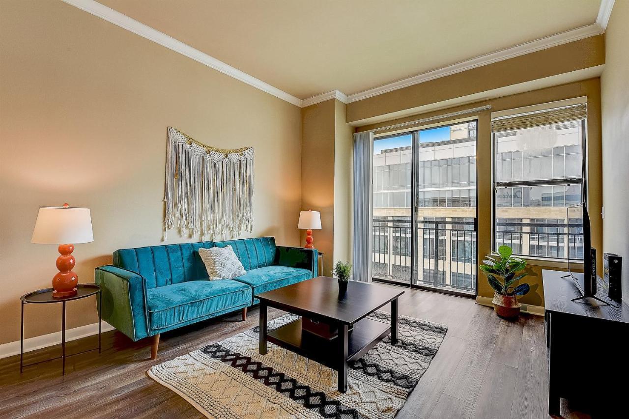 Frontdesk Oakwood Residence Apts Uptown دالاس المظهر الخارجي الصورة