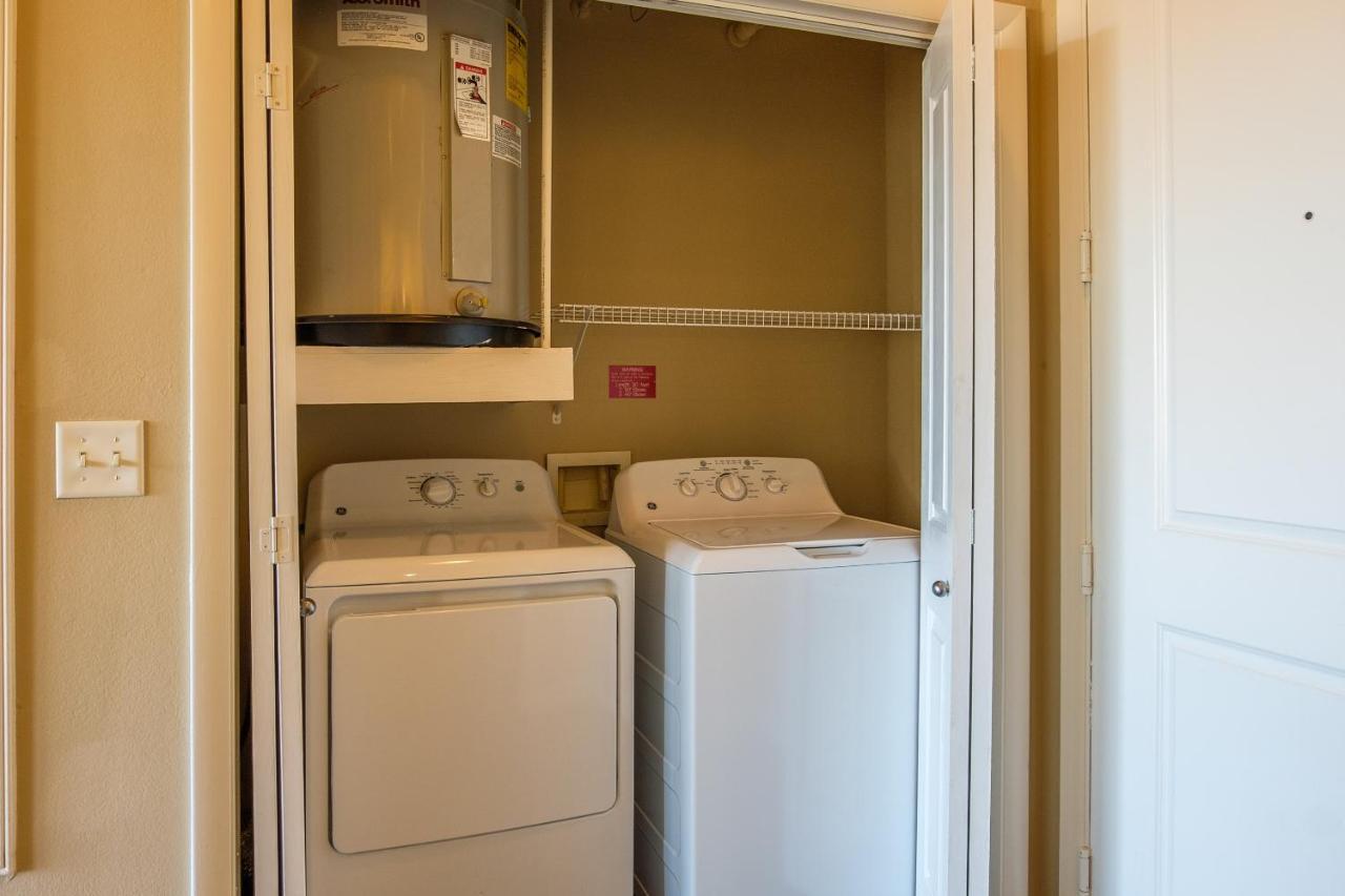 Frontdesk Oakwood Residence Apts Uptown دالاس المظهر الخارجي الصورة
